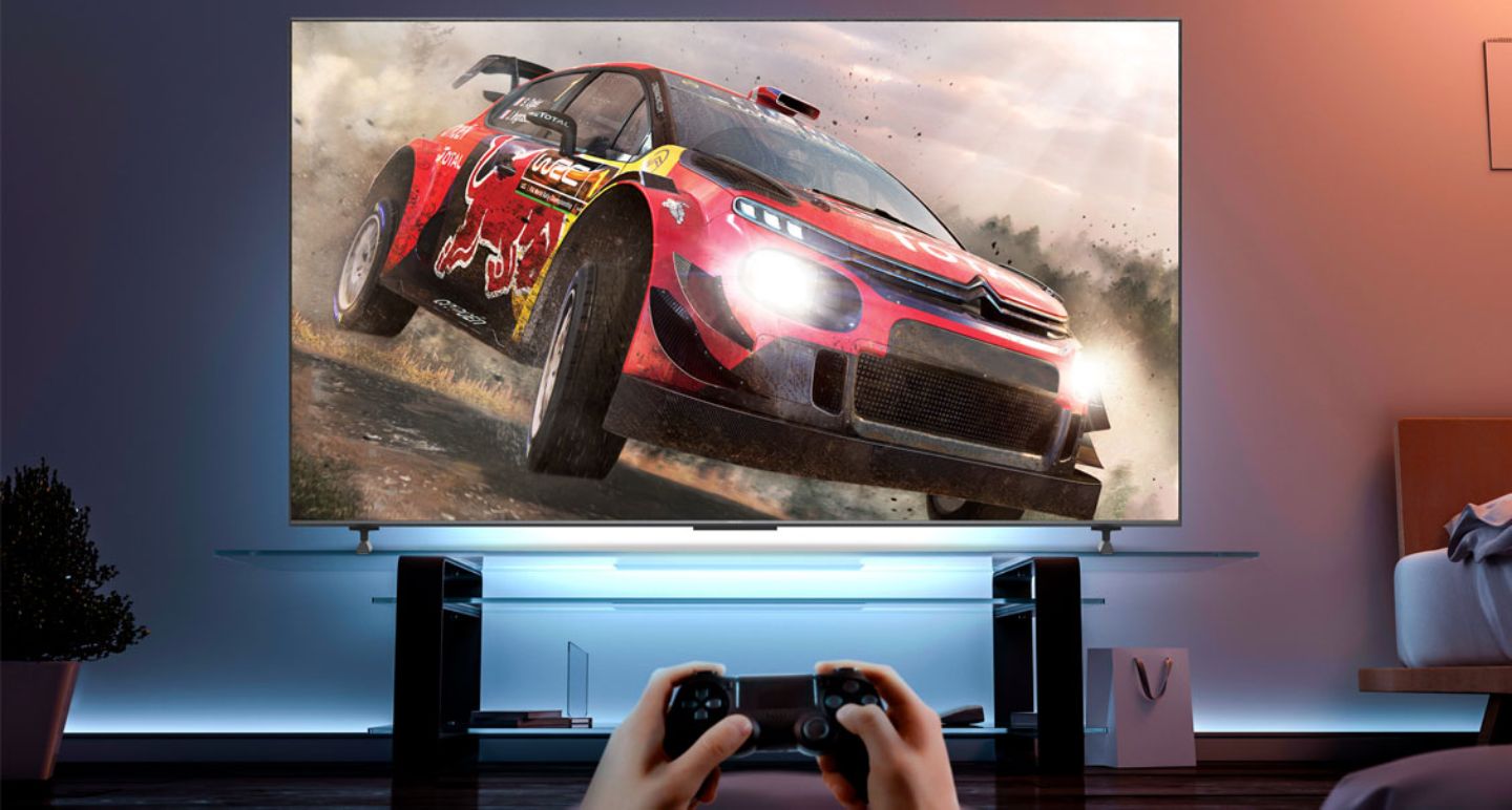 Smart TV Black Series Pro - 100" Lifestyle