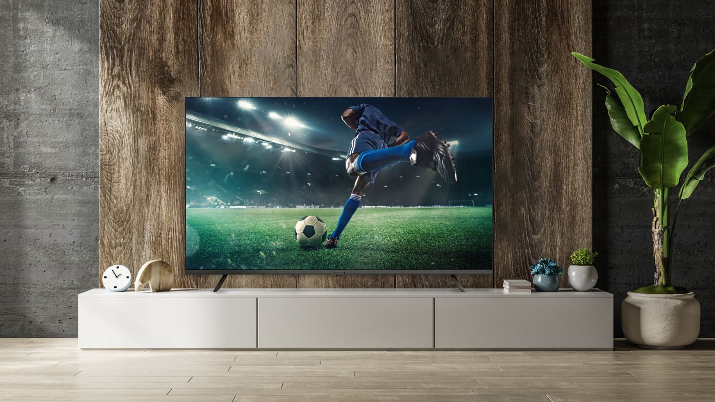 Smart TV Black Series - 55" Lifestyle