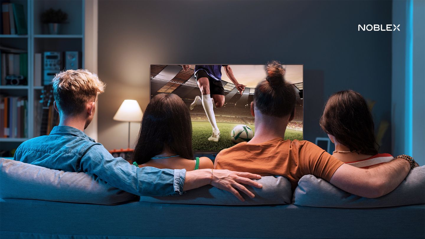 Smart TV X8 Series - 55" Lifestyle