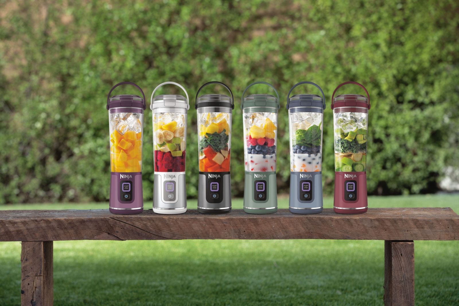 NINJA BLAST PORTABLE BLENDER BLACK BC151EUBK Lifestyle