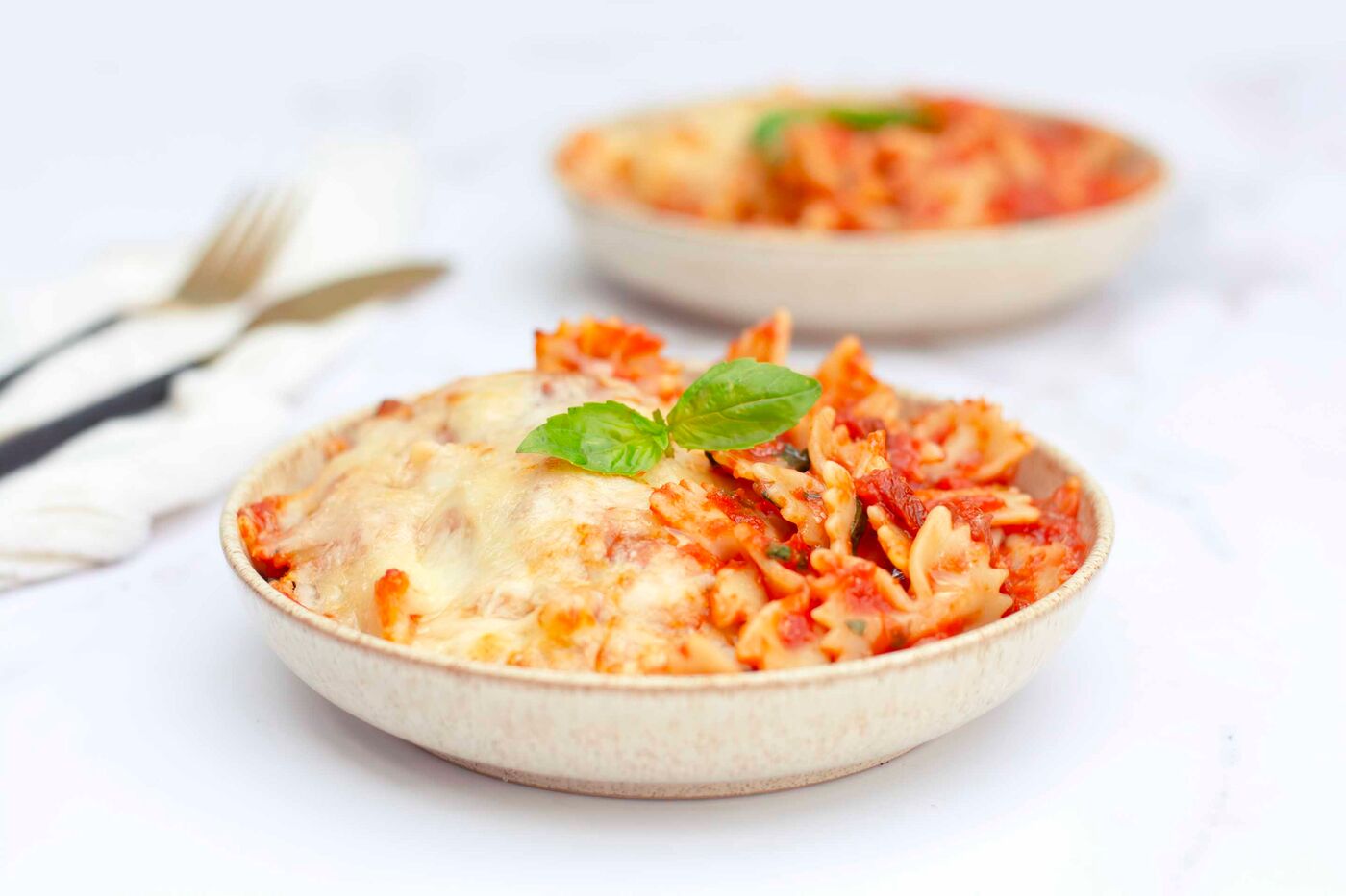 Pasta al horno con tomate y queso con Crispi